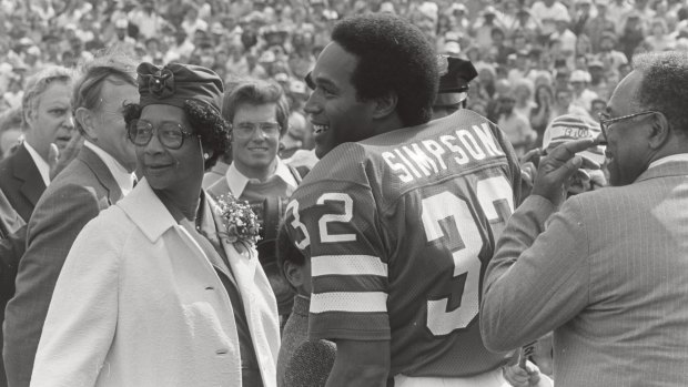 Simpson played professionally for the Buffalo Bills and the San Francisco 49ers.