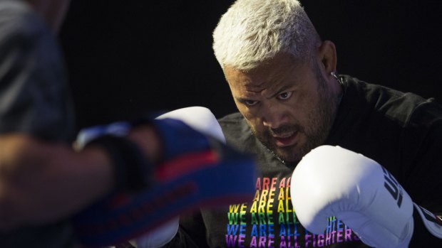 Mark Hunt has put his hand up to leads a UFC fighters association.