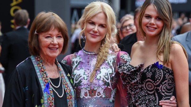 Kidman (centre) with her mother Janelle Ann Kidman (left) and niece Lucia Hawley (right) at the AACTA Awards in December. 