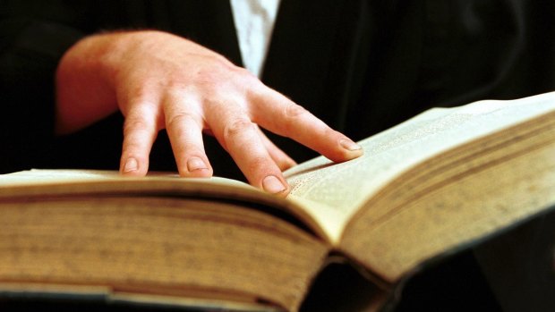 A Perth man who claimed on Gumtree he could help people prepare to represent themselves in court at a fraction of the cost of hiring a lawyer has lost an appeal against his conviction.