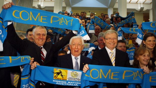 The failed bid: Frank Lowy (centre) with then opposition leader Malcolm Turnbull and PM Kevin Rudd in 2009.