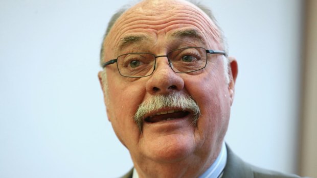 Federal MP Warren Entsch says the Cape York schools model should be reviewed. 