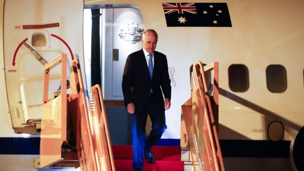 Malcolm Turnbull arrived in Vietnam for the APEC summit as the dual citizenship fiasco continues to simmer at home. 