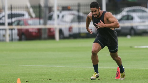 In full flow: Jarryd Hayne trains at Coogee Oval on Friday.
