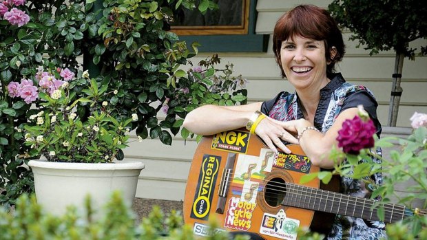 When singer Sam Aulton died, her family chose an unconventional funeral using a new service called Picaluna.