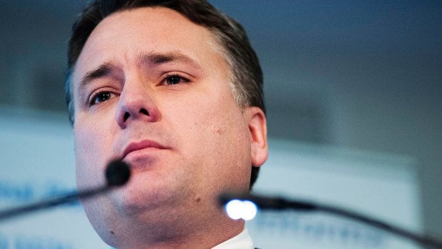 Regional Development Minister Jamie Briggs says David Buffett is not a suitable person to advise on Norfolk's future.