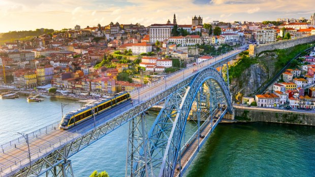 The Douro River and Dom Luis I Bridge, Porto.