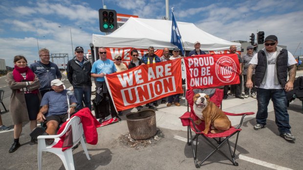 The Webb Dock picket line is being widely supported by the broader Victorian union movement.