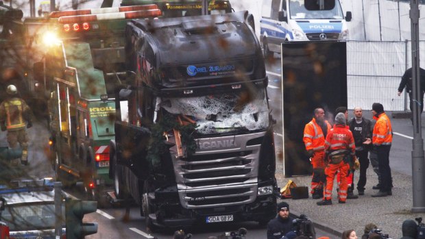 A lorry truck ploughed through a Christmas market in Berlin.
