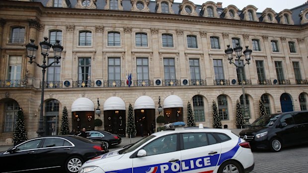 Paris police have recovered jewels stolen from the Ritz, but are still searching for two thieves.