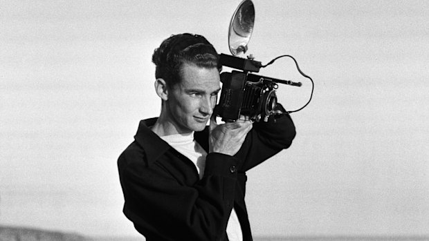 Bondi beach photographer George Caddy in action on June 30, 1940.