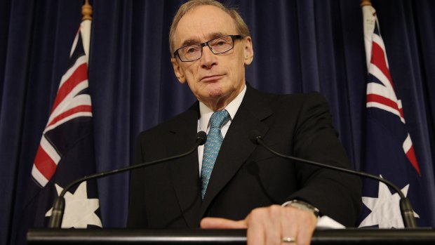 Former NSW Premier Bob Carr is backing calls for ice rooms