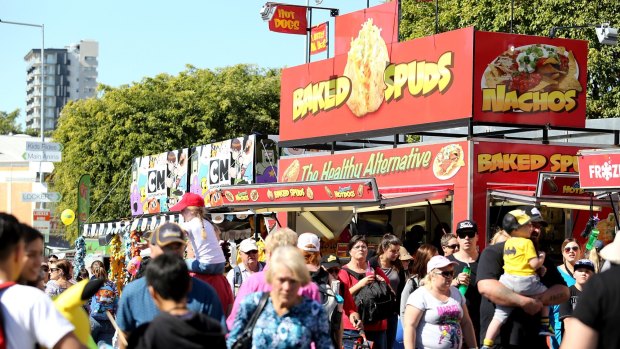 Crowds at People's Day of the Ekka.