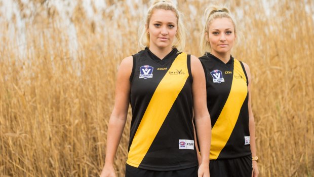 Jess (left) and Sarah played for the Seaford Tigers in the VFLW. 
