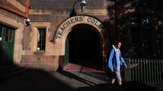 Sydney University plans to shut down its Sydney College of the Arts campus at Rozelle and house the art school in the Old Teacher's College at its main campus.