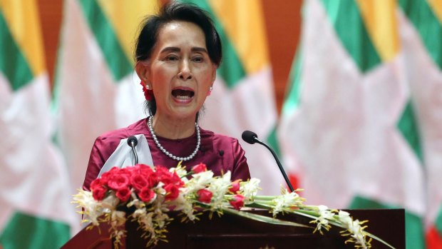 The UN has urged Myanmar's de facto leader Aung Sun Suu Kyi to immediately end the "cruel" security operation.