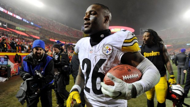 Dual threat: Pittsburgh Steelers running back Le'Veon Bell can do it all.