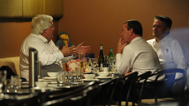 Clive Palmer meets Christopher Pyne and Mathias Cormann for dinner in Canberra