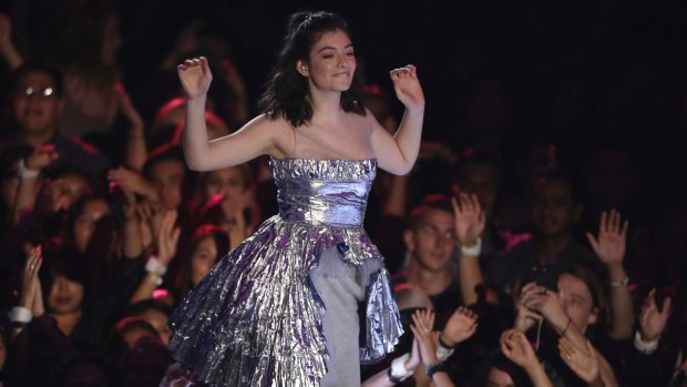 Lorde has defended her polarising performance at last month's MTV VMAs.