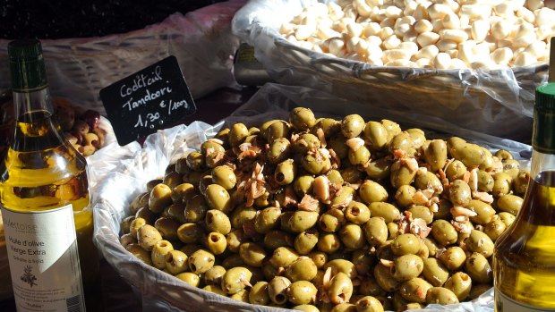 Olives at the Provence-Forcalquier
market.