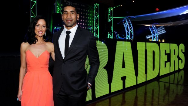 Sia Soliola with wife Gemmah after he won last year's Mal Meninga Medal. 