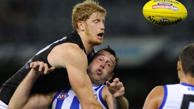 Port Adelaide and Western Bulldogs have discussed a trade for ruckman Matthew Lobbe.