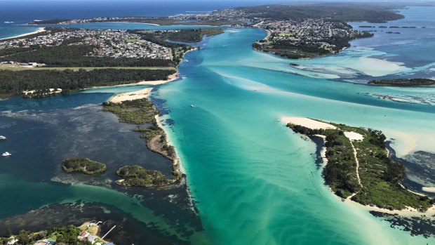 A scenic flights over the Lake Macquarie region.