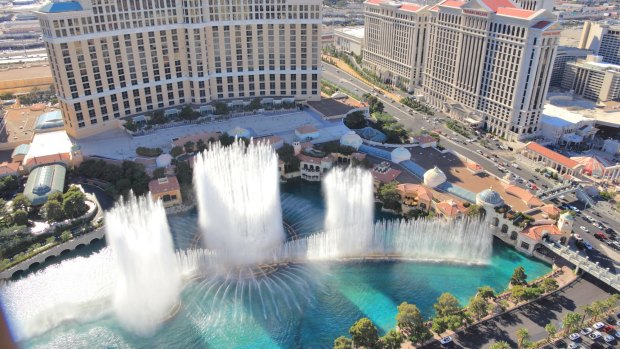 The dancing fountains show at the Bellagio offers free entertainment. 