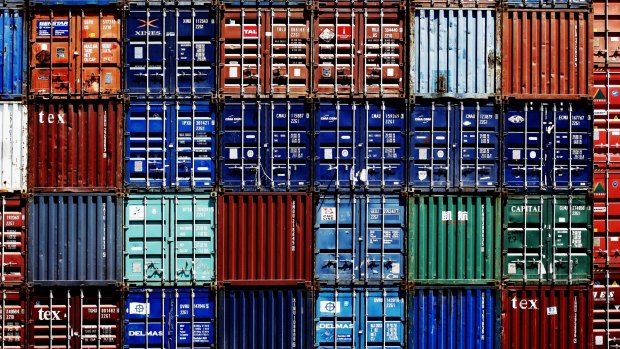 Some companies enable investors to own shipping containers, but there can be risks hidden inside. 