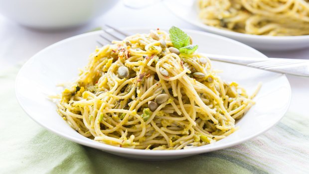 Pasta may not be the thing to cut if you want to lose weight.