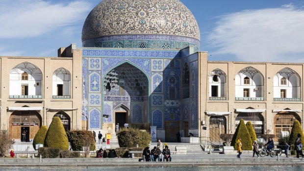 The Sheikh Lotfallah Mosque, Isfahan, Iran.