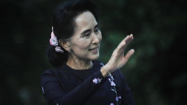 Aung San Suu Kyi on the campaign trail. 