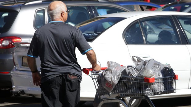 Queensland might follow other states in reducing the use of plastic bags in supermarkets.