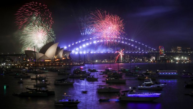 The 9pm New Year's Eve fireworks light up Sydney Harbour.