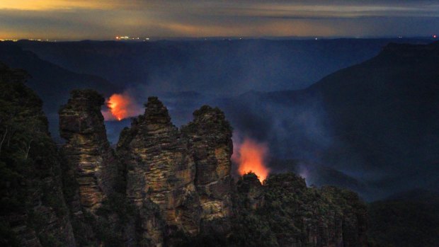 Fire authorities made the most of dry conditions to have a busy controlled-burning season in many regions, including the Three Sisters area of the Blue Mountains.