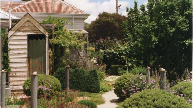 ‘‘It wasn’t an instant garden,’’ Barbara Maund says of her Castlemaine garden. From The Pleasures of Dry Climate Gardening: One Woman's Project.