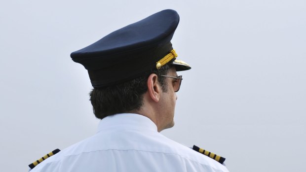 Pilots get more right-swipes on Tinder than men of any other profession.