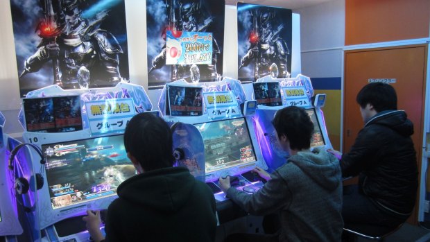 Gamers at Hirose Entertainment Yard.