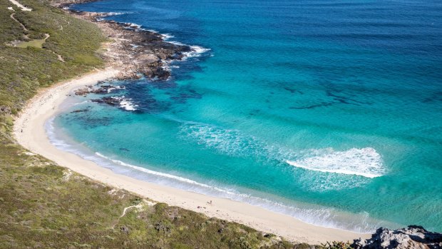 Cape to Cape track above Conto Spring Beach.