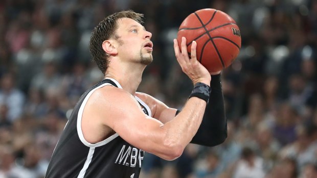 Melbourne United have added to their roster to cover for the injured David Andersen.