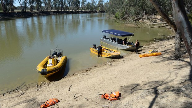 Police, emergency services and the public continue search for a six-year-old boy who was swept down the Murray River on Saturday afternoon.