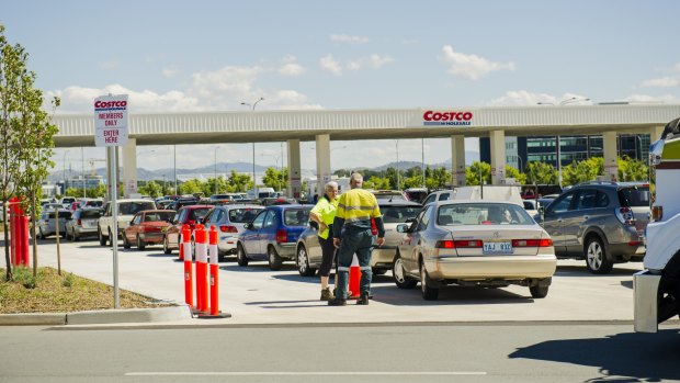 Cars crowd Costco at Majura Park on Thursday, as prices hit 95.7 cents per litre.
