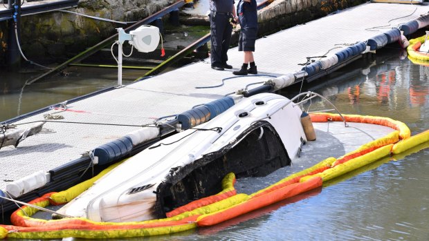 Two boats have been destroyed in a suspicious fire in Mordialloc.