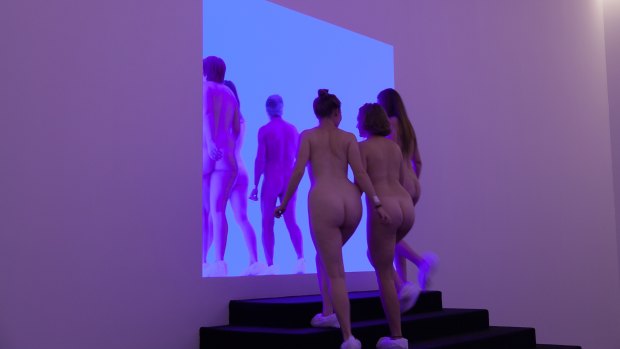 The first naked art tours of James Turrell: A Retrospective at the National Gallery of Australia. [2011-ongoing James TURRELL Virtuality squared 2014 Ganzfeld: built space, LED lights Collection James Turrell.]
