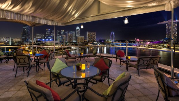 The hotel sits on the mouth of the Singapore River and Marina Bay.