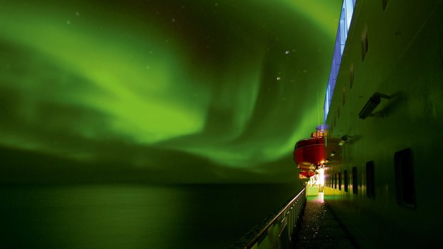 See the northern lights with Hurtigruten.