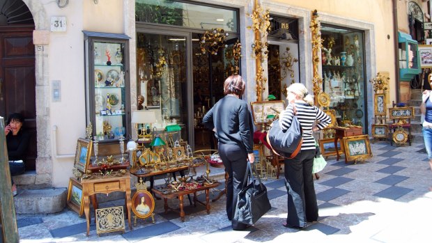 Antique shop display, Corso Umberto I, Taormina.