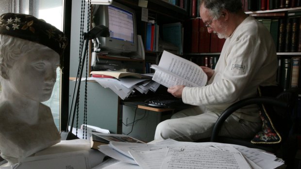 Divall in 2007, undertaking scholarly work on forgotten Australian music.