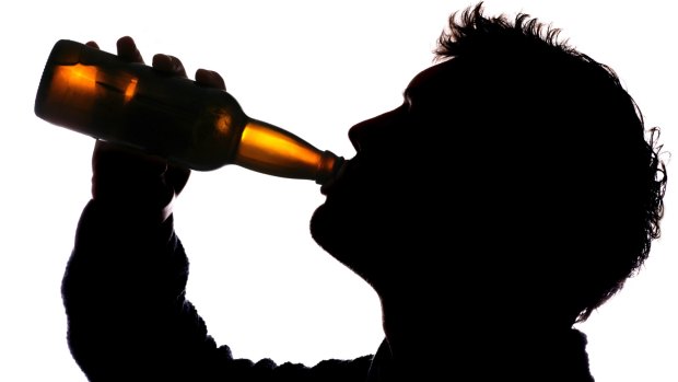Kids watching their favourite sporting team are constantly getting bombarded with an alcohol message, says Dr Stoneham.