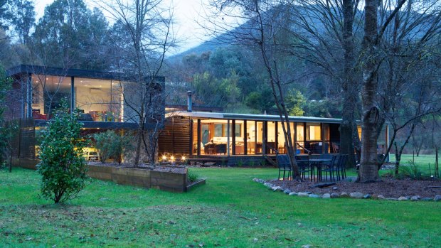 Play Shack 2 sits on a lush acre in the shadow of Mount Buller. 